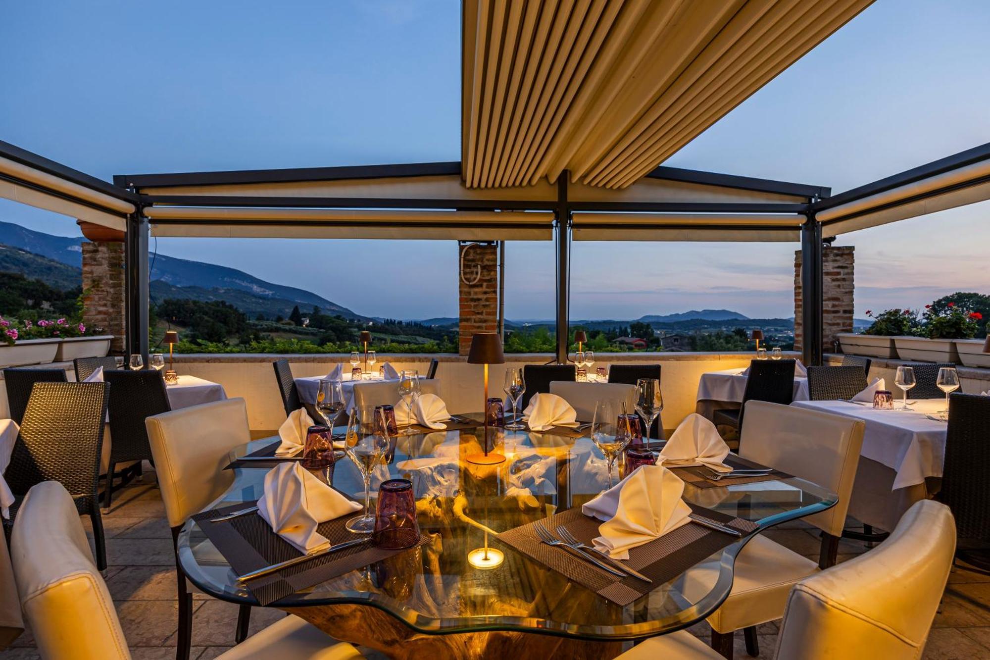 Hotel Villa Cariola Caprino Veronese Exterior foto