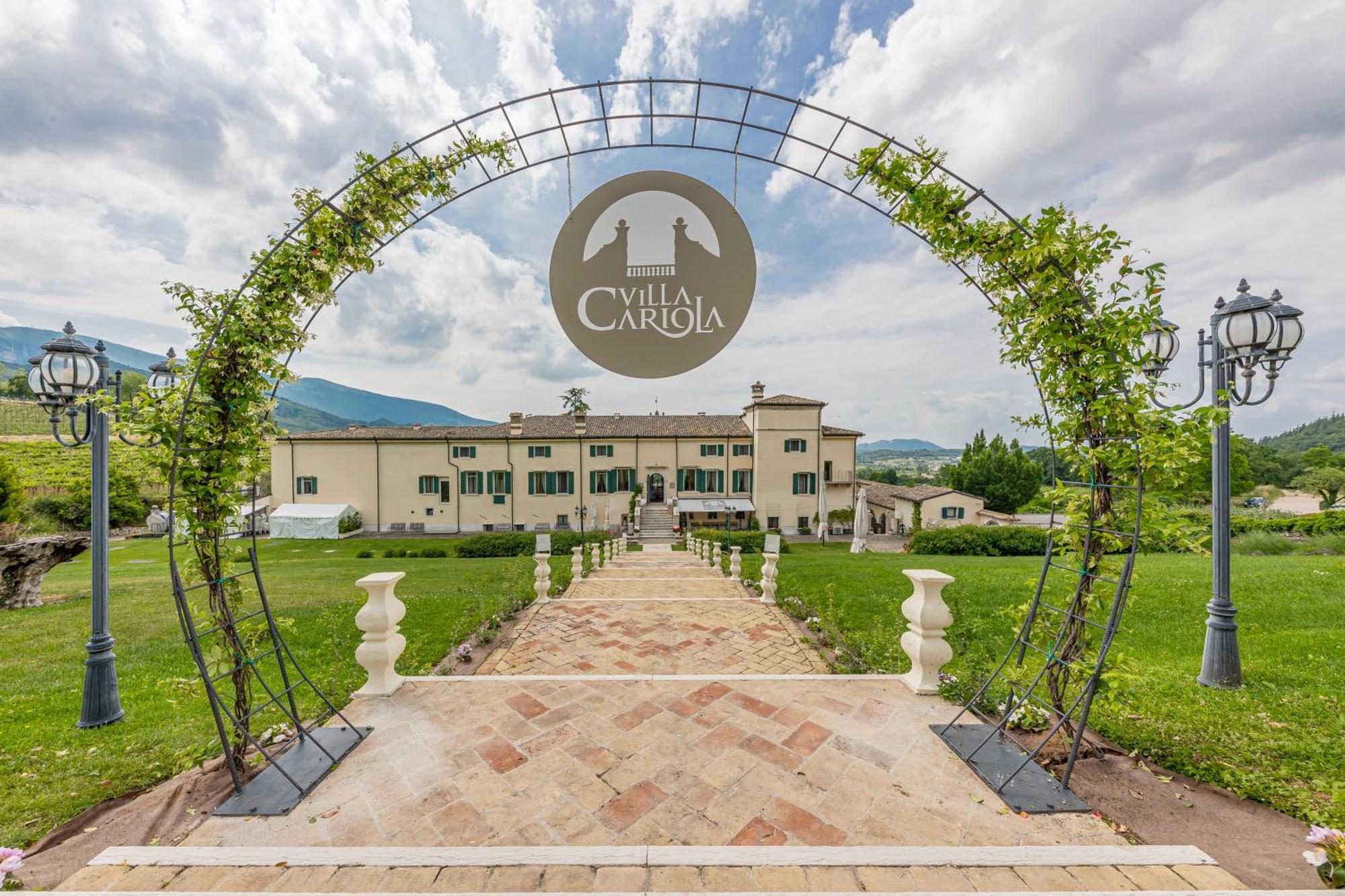 Hotel Villa Cariola Caprino Veronese Exterior foto