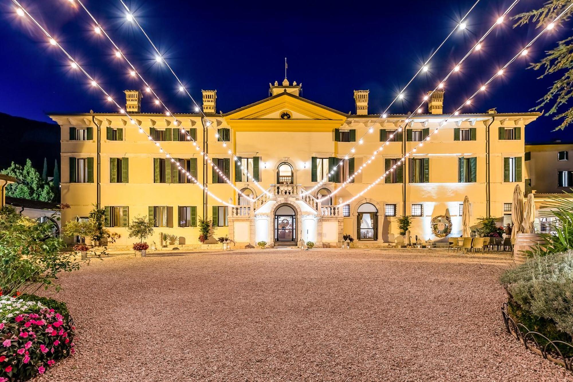 Hotel Villa Cariola Caprino Veronese Exterior foto